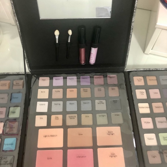 Ulta Makeup Kit - Picture 8 of 8